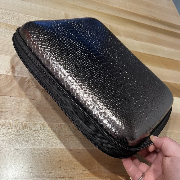 Laura Mercier Limited Edition Essential Custom Artist Portfolio Case In Bronze - Picture 8 of 8